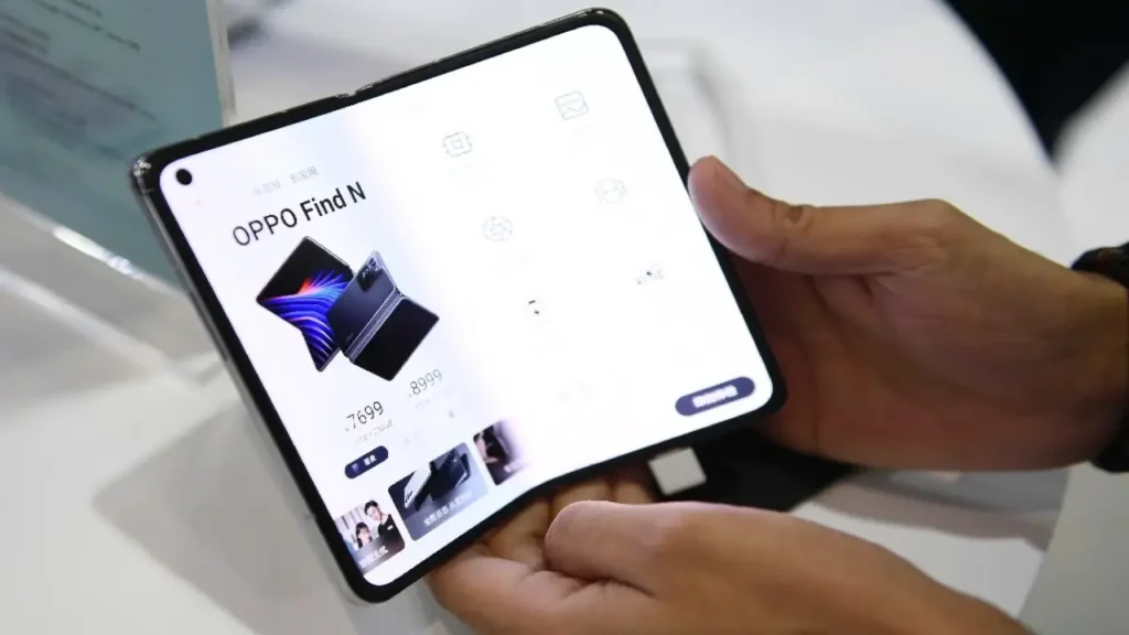 Foldable and Futuristic Smartphones